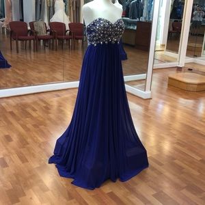 ⭐️SOLD⭐️ Purple prom, special occasion dress,  rhinestones